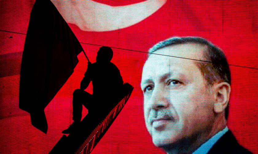 Κώδωνας κινδύνου: «Εάν δεν παρέμβουμε στα Βαλκάνια θα καλύψει το κενό ο Ερντογάν»