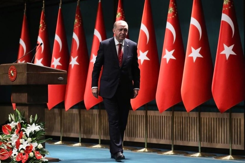 Ερντογάν και Τουρκία «βουλιάζουν» παράλληλα 