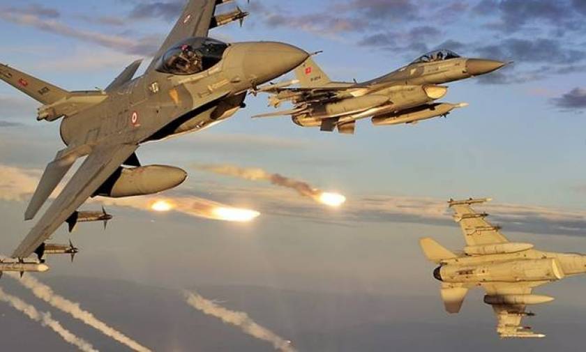 Εικονική αερομαχία και μπαράζ παραβιάσεων από τουρκικά μαχητικά πάνω από το Αιγαίο