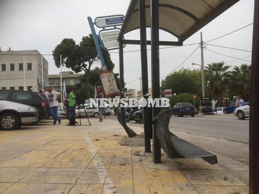 Τραγωδία στη Μεταμόρφωση: Αυτοκίνητο έπεσε σε στάση λεωφορείου - Ένας νεκρός και τέσσερις τραυματίες
