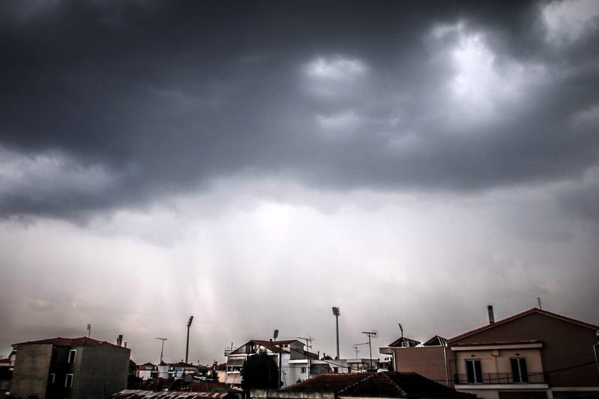 Έκτακτο δελτίο επιδείνωσης καιρού: Ποιες περιοχές θα «σαρώσει» η κακοκαιρία τις επόμενες ώρες