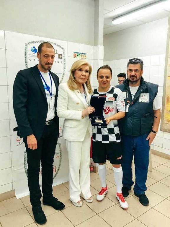 Η Μαριάννα Βαρδινογιάννη με τον Felipe Massa και τους κυρίους Παπασάββα και Μαστοράκη