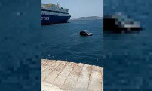 Απίστευτες εικόνες στη Μύκονο: Αυτοκίνητο «βούτηξε» στη θάλασσα! (video)