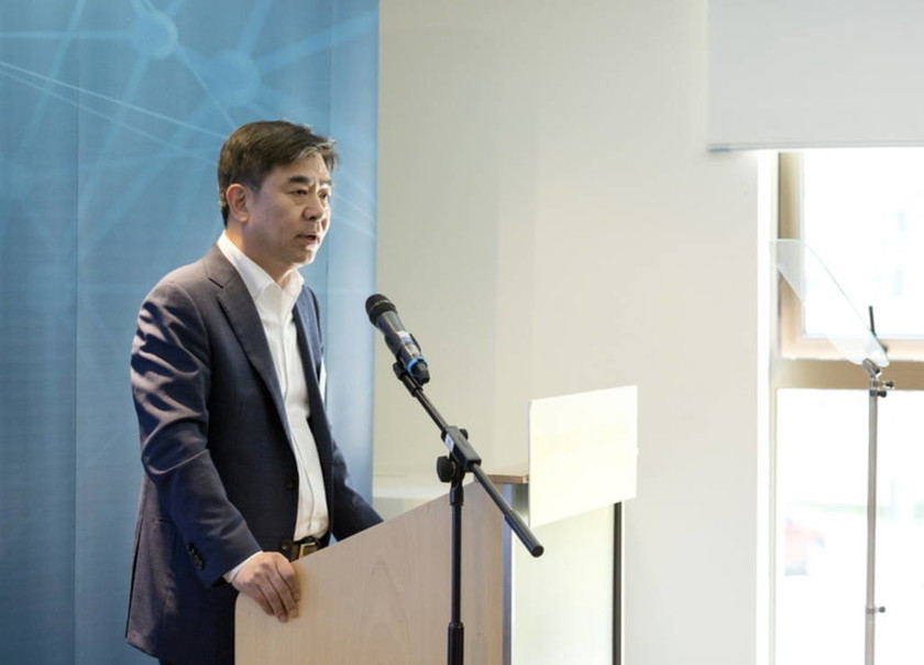 Hyun-suk Kim, Πρόεδρος και Διευθυντής της Samsung Research στην τελετή έναρξης του νέου Κέντρου AI στο Κέιμπριτζ