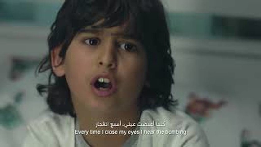 Viral σε όλο τον κόσμο η διαφήμιση με τον μικρό που ζητά από τους ηγέτες να σταματήσει ο πόλεμος 