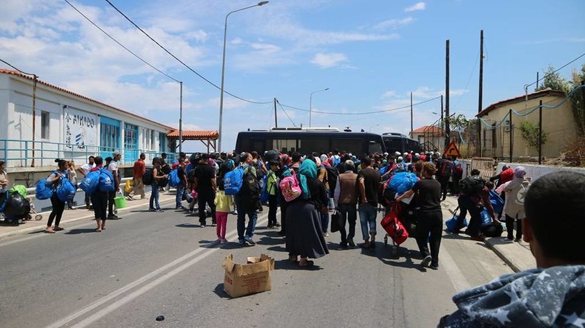 Προσφυγικό: Άγριες συμπλοκές μεταξύ μεταναστών στη Μυτιλήνη (pics-vid)