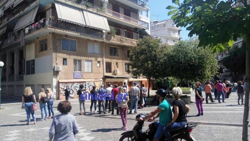 Τρόμος στο Αγρίνιο: Απειλούσε να ρίξει βρέφος από το μπαλκόνι της πολυκατοικίας 