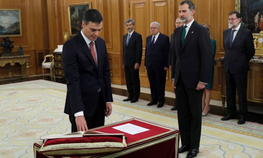 Pedro Sánchez is sworn in as Spain's new prime minister