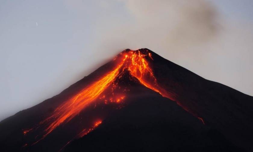 Γουατεμάλα: 25 νεκροί από το ηφαίστειο Fuego - Εικόνες χάους και τεράστιες οι καταστροφές (vids)