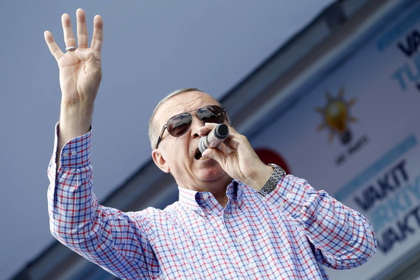 Εξοργιστικός ο Ερντογάν: Αφού πρώτα «αφάνισε» τους Κούρδους, τώρα ζητά την ψήφο τους (Vid)