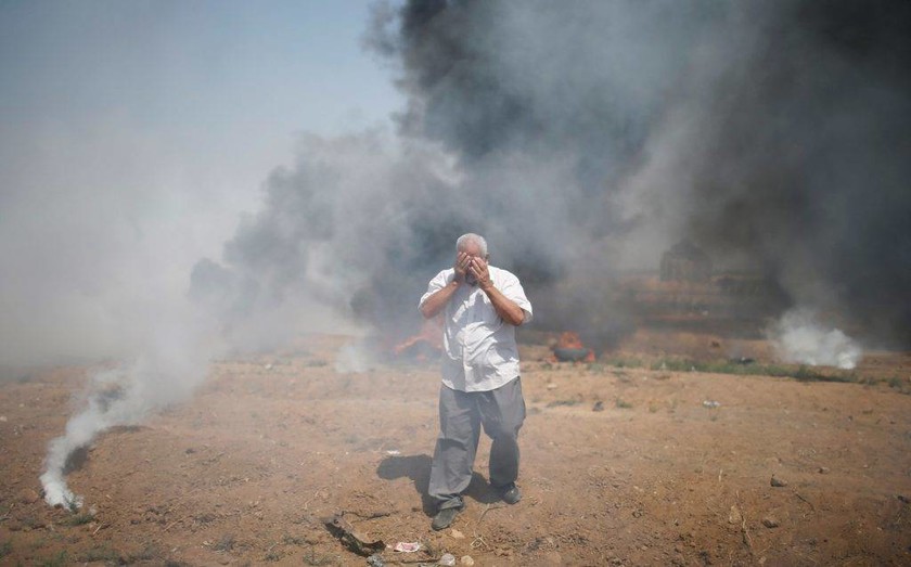 Χωρίς τέλος η αιματοχυσία στη Γάζα: Χάος και τουλάχιστον 100 τραυματίες από ισραηλινά πυρά (pics)