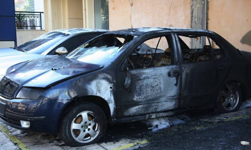 Συναγερμός στην Αττική: Μπαράζ επιθέσεων σε εννέα οχήματα εταιρείας ταχυμεταφορών