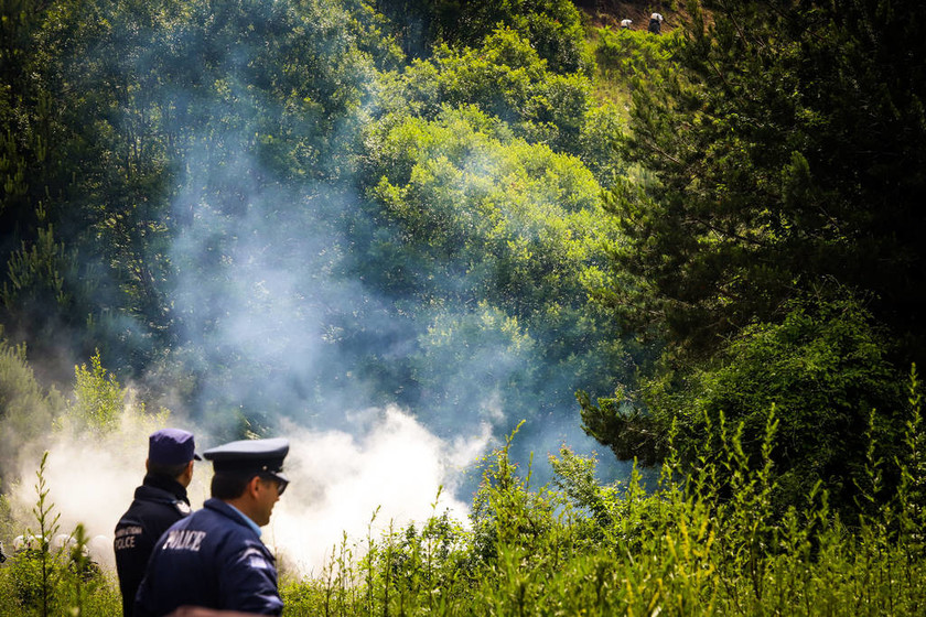 Πρέσπες: Νέα ένταση και χημικά μεταξύ διαδηλωτών και αστυνομίας (pics&vids)