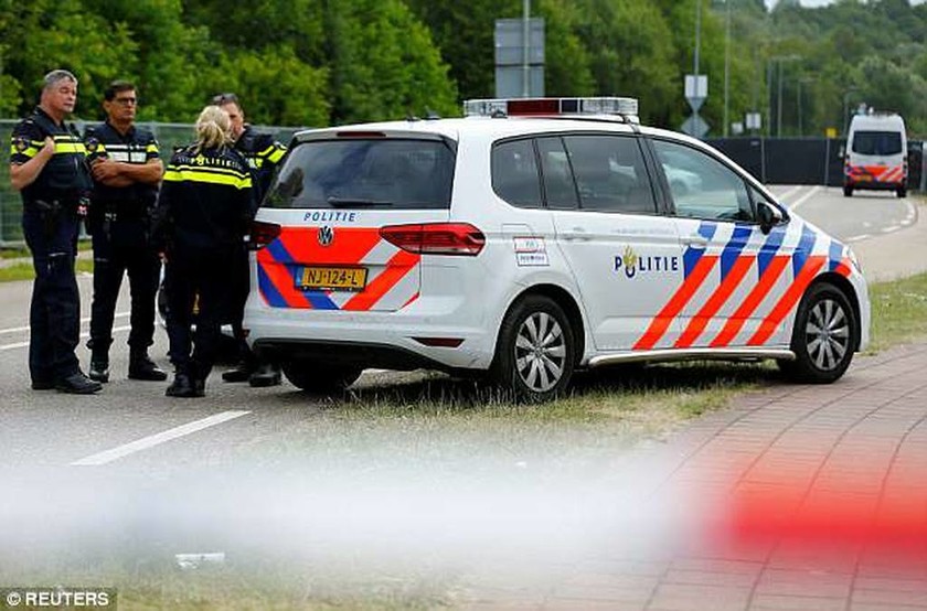 Ολλανδία: Στα χέρια των αρχών o δράστης της επίθεσης με φορτηγό σε μουσικό φεστιβάλ στο Άμστερνταμ