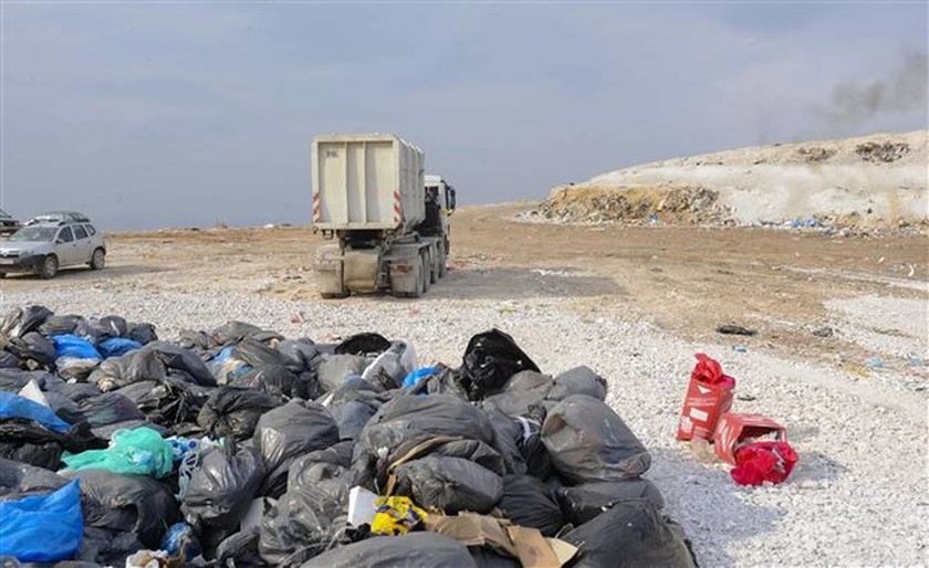 «Σε κλοιό» σκουπιδιών η Αθήνα - Αποκατάσταση του ΧΥΤΑ την Πέμπτη υπόσχεται ο ΕΔΣΝΑ
