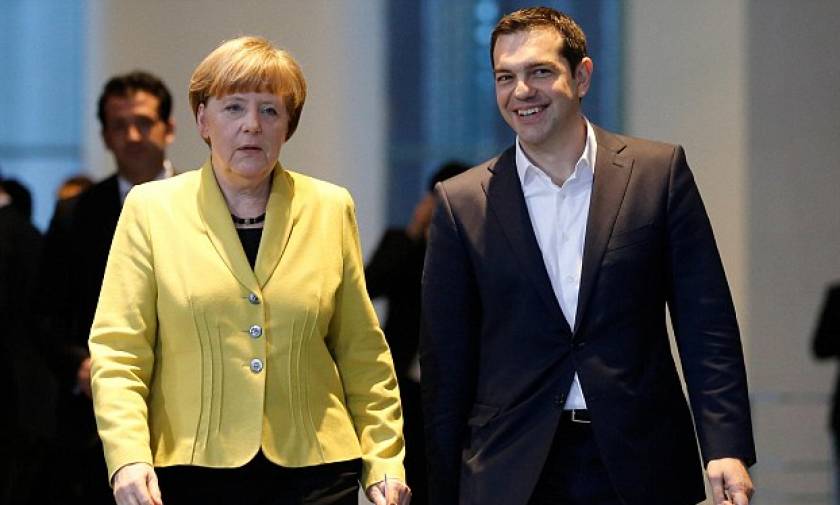 Die Zeit: «Η Μέρκελ χρειάζεται τώρα βοήθεια από την Ελλάδα για το προσφυγικό»