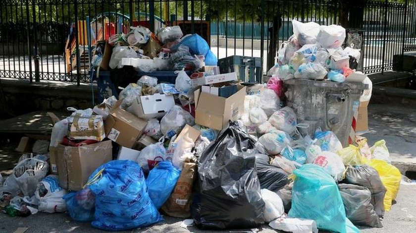 Αποφορτίζεται από τα σκουπίδια η Αθήνα - Επιστρέφει στην κανονικότητα ο ΧΥΤΑ 
