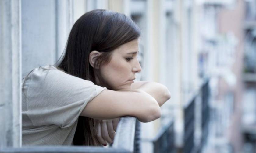Θέλεις να μειώσεις τις πιθανότητες κατάθλιψης; Αυτή τη βλαβερή συνήθεια πρέπει να κόψεις