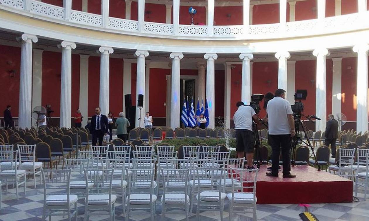 Ζάππειο: Οι πρώτες φωτογραφίες από τις προετοιμασίες για την ομιλία του Αλέξη Τσίπρα