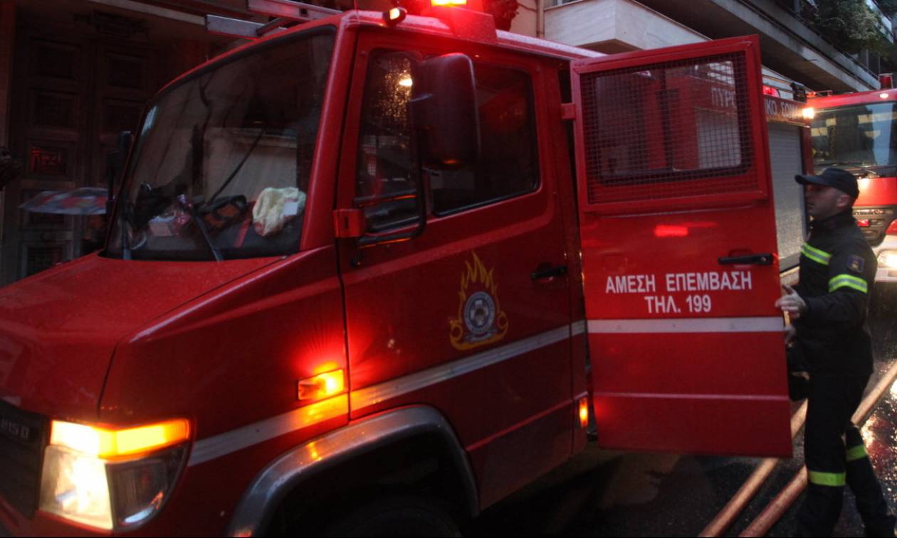 Μαρούσι: Φωτιά σε υπαίθριο χώρο στην οδό Μεσογείων (pic)
