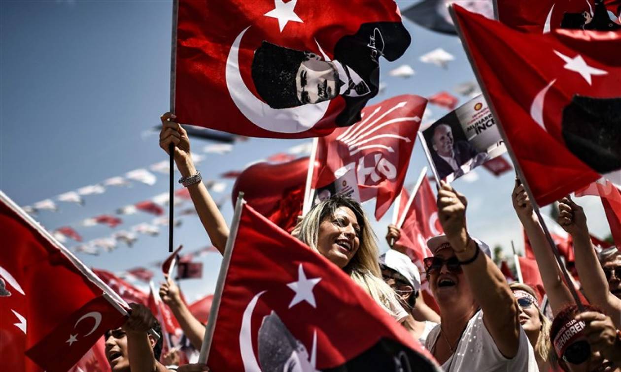 Τουρκία Eκλογές: Το κόμμα του Ερντογάν μόλις «διέρρευσε» το τελικό ποσοστό του «Σουλτάνου»