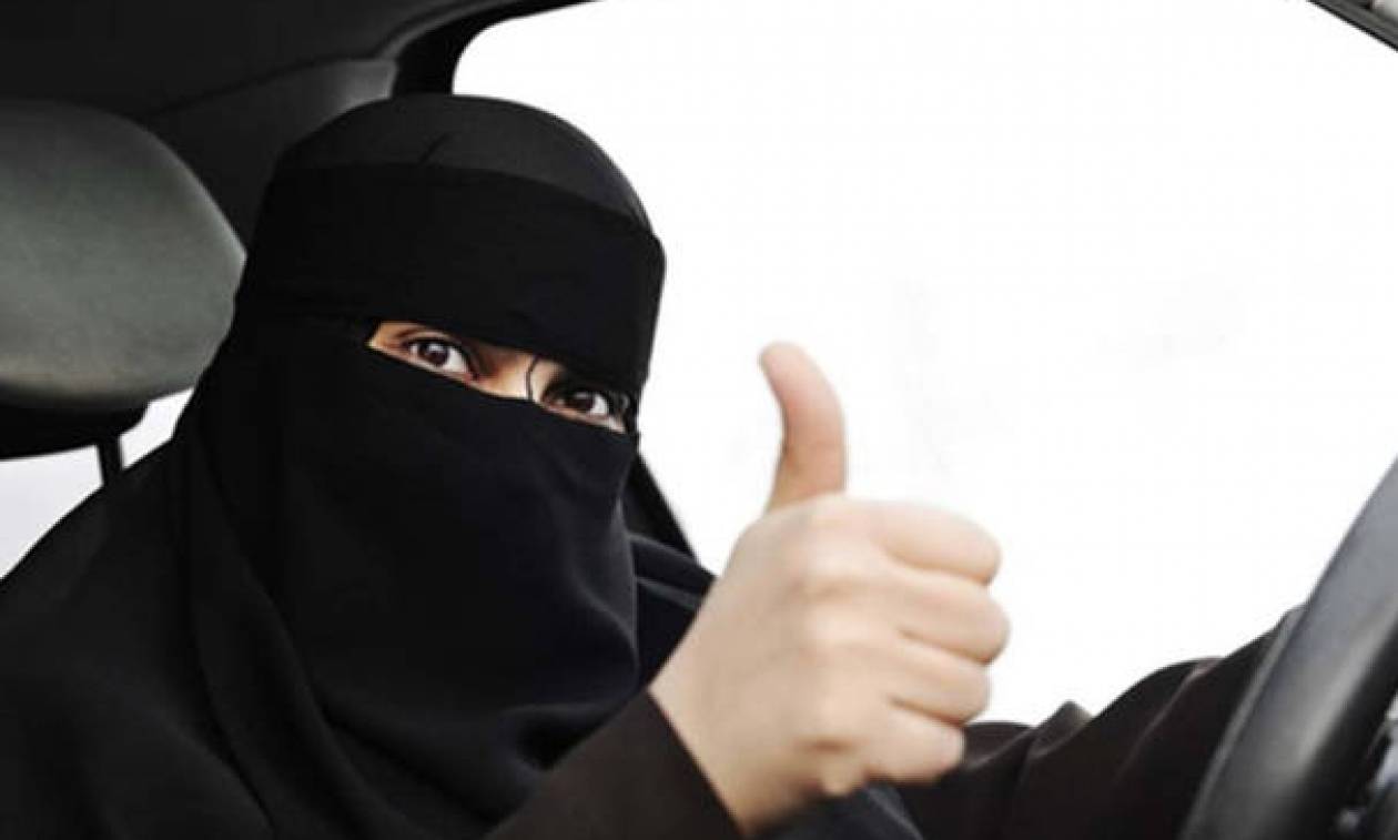 Ιστορική μέρα για τη Σ. Αραβία: Οι γυναίκες έπιασαν επιτέλους τομόνι και οδήγησαν μέχρι και… Formula