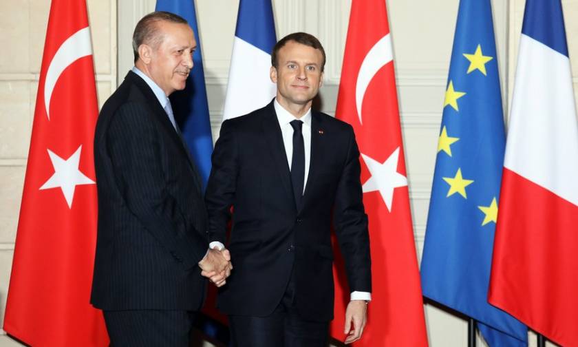 Μακρόν σε Ερντογάν: Χρειαζόμαστε έναν ψυχραιμότερο διάλογο ανάμεσα σε ΕΕ και Τουρκία