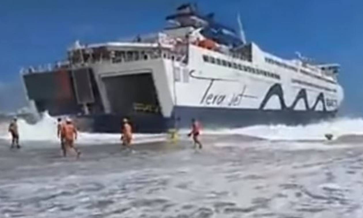Τήνος: Το βίντεο του τρόμου – Η μάχη του πλοίου με τα κύματα (pics-vid)