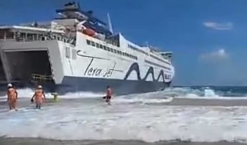 Τήνος: Ένα από τα πιο τρομακτικά βίντεο που έχετε δει ΠΟΤΕ – Η μάχη του πλοίου με τα κύματα