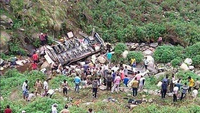 Τραγωδία στην Ινδία: 44 νεκροί σε τροχαίο δυστύχημα