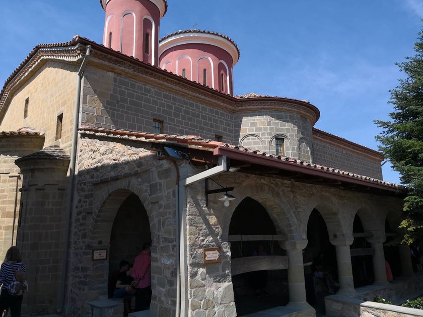 Θεσσαλία: Τα θρησκευτικά μνημεία προσελκύουν Έλληνες και ξένους τουρίστες (pics)