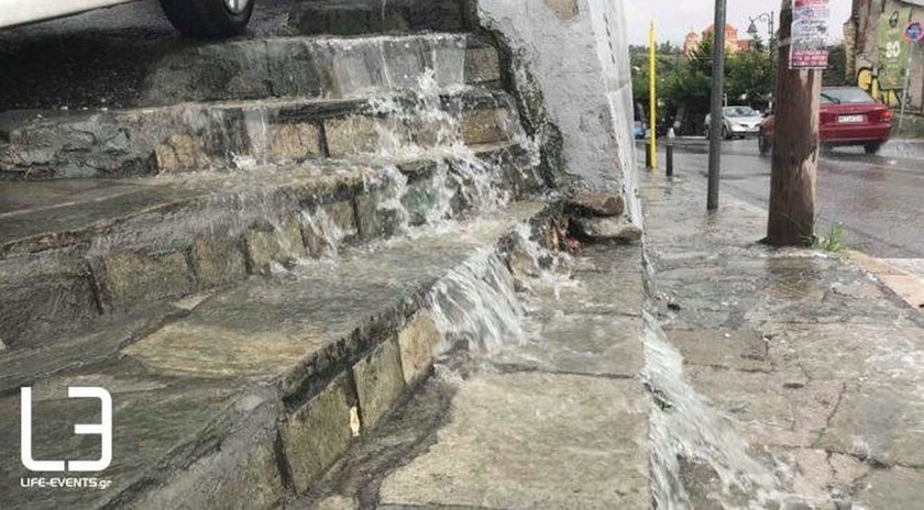 Η κακοκαιρία «έπνιξε» Θεσσαλονίκη και Βόλο: Πλημμύρες, εγκλωβισμοί και καταστροφές