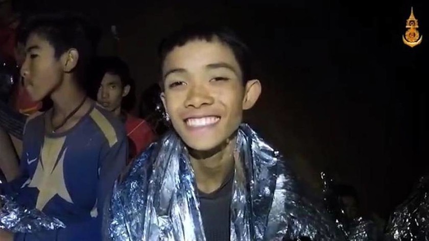 LIVE - Ραγδαίες εξελίξεις στην Ταϊλάνδη: Βγήκαν τα δύο πρώτα παιδιά από το σπήλαιο