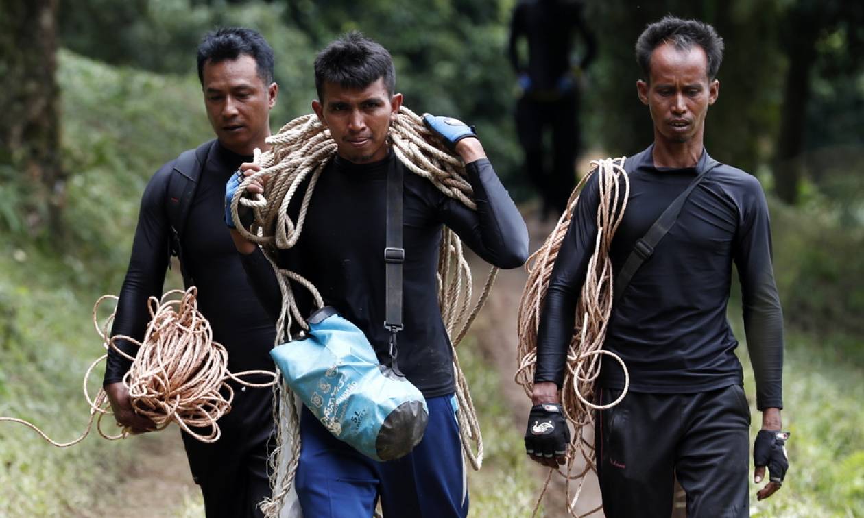 Ραγδαίες εξελίξεις στην Ταϊλάνδη: Τέσσερα αγόρια απεγκλωβίστηκαν από το σπήλαιο