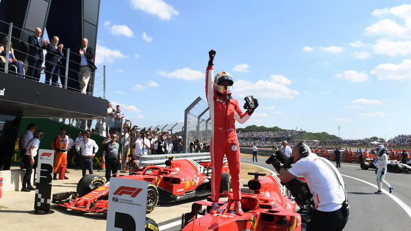 Formula 1: Νίκη του Σεμπάστιαν Φέτελ στο «επεισοδιακό» στο Σίλβερστοουν (pics)