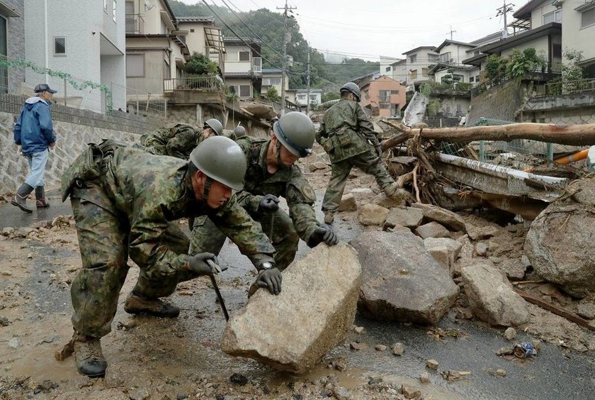 Ιαπωνία: Ανεβαίνει δραματικά ο αριθμός των νεκρών από τις σφοδρές βροχοπτώσεις