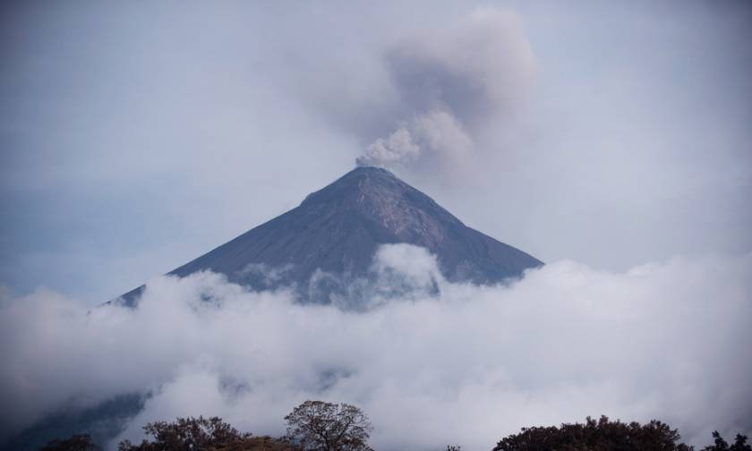 Γουατεμάλα: Τρόμος για πιθανή νέα έκρηξη του ηφαιστείου Φουέγο
