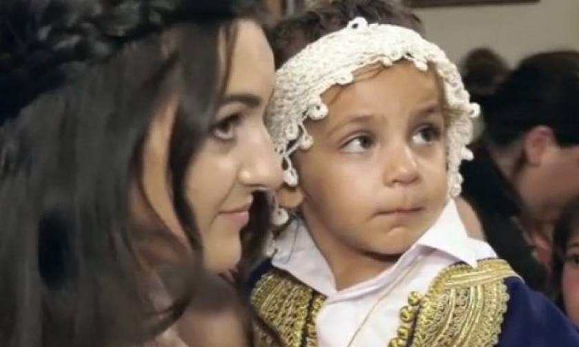 Κρήτη: Παραμυθένια βάφτιση που τίμησε όλες τις κρητικές παραδόσεις! (video)