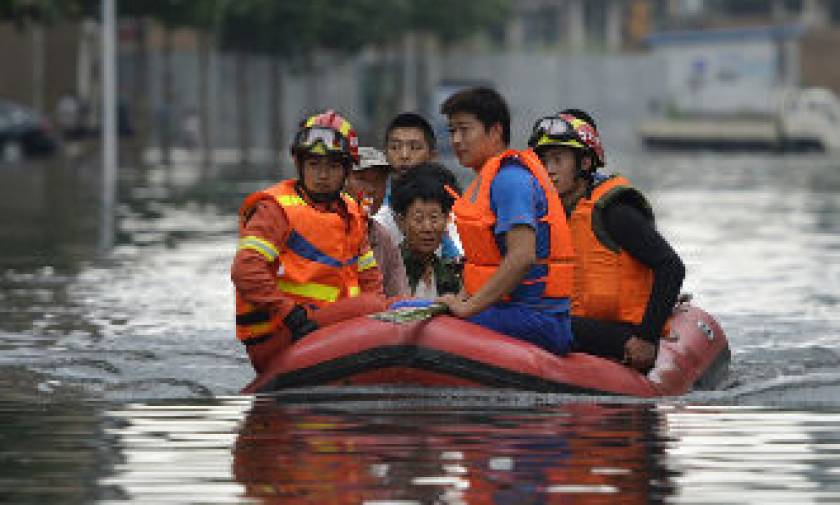 Κίνα: Καταστροφές και χάος από τις σφοδρές βροχοπτώσεις