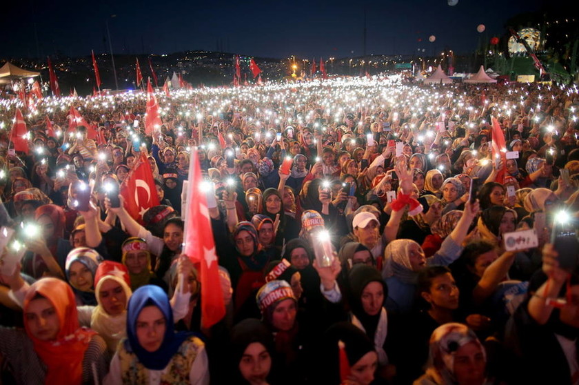 Ερντογάν: Δεν θα ξεχάσουμε ποτέ αυτούς που έφυγαν μετά το πραξικόπημα