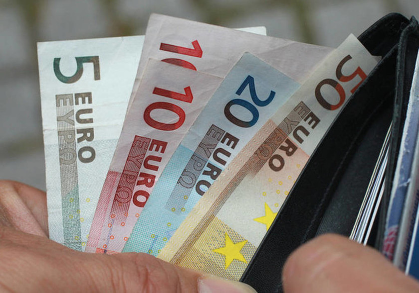 Φοιτητικό στεγαστικό επίδομα: Πώς θα πάρετε 1.000 ευρώ - Ανοίγουν ξανά οι αιτήσεις