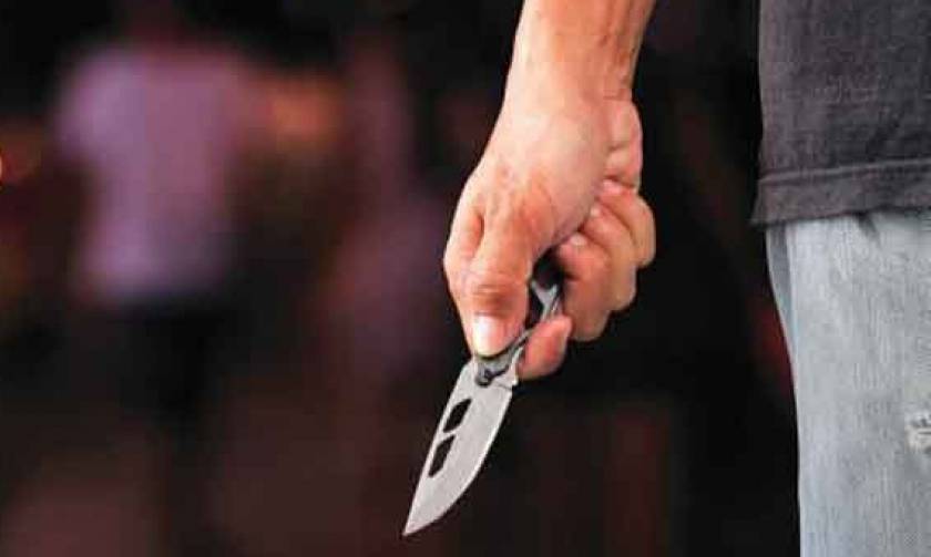 Αμαλιάδα: Λήστεψαν 19χρονο με απειλή μαχαιριού