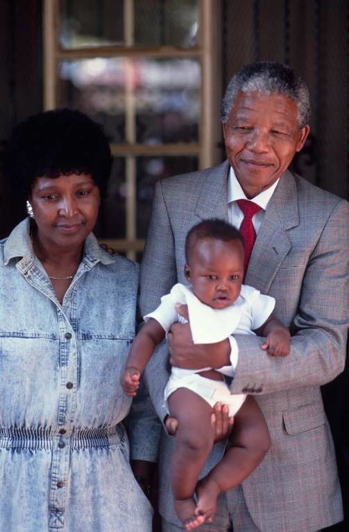 Σαν σήμερα το 1918 γεννιέται ο Νέλσον Μαντέλα (Pics+Vid)