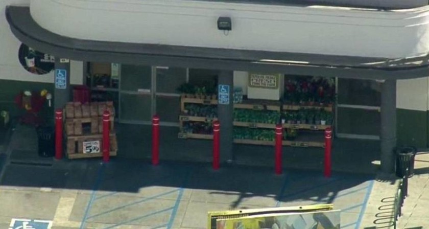 Ένοπλη ομηρεία στο Λος Άντζελες – Σε πανικό πελάτες πήδαγαν από τα παράθυρα (LIVE εικόνα)