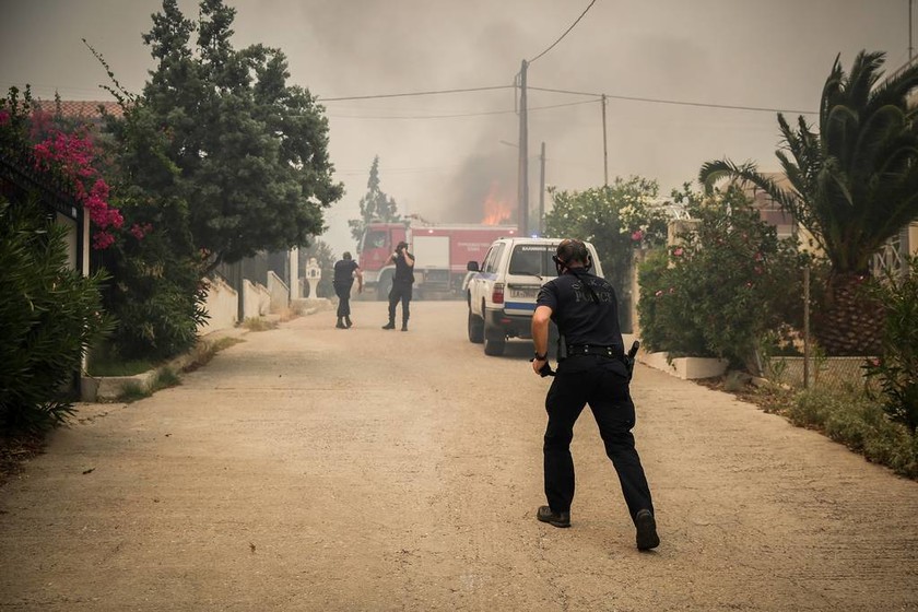 Φωτιά τώρα: Επιστρέφει εσπευσμένα στην Ελλάδα ο Αλέξης Τσίπρας