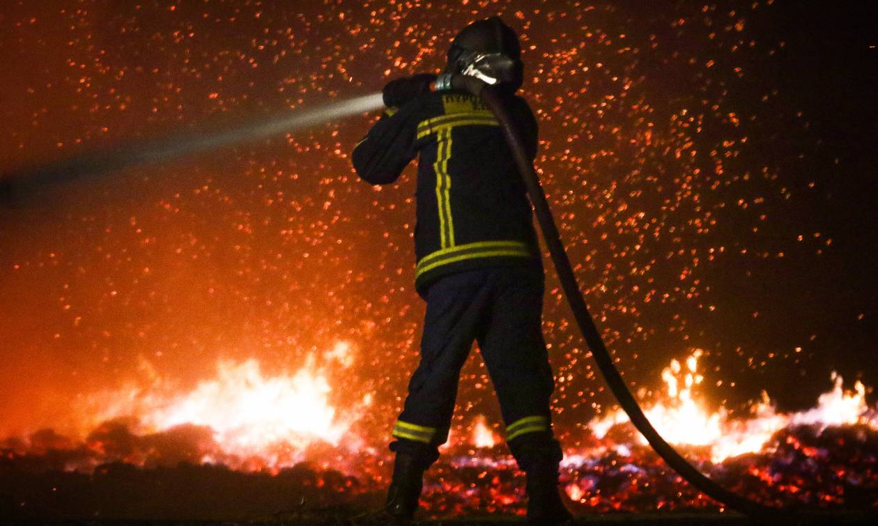 Φωτιά ΤΩΡΑ - Δήμαρχος Ραφήνας: Οι νεκροί θα είναι διπλάσιοι - Το Μάτι εξαφανίστηκε από το χάρτη