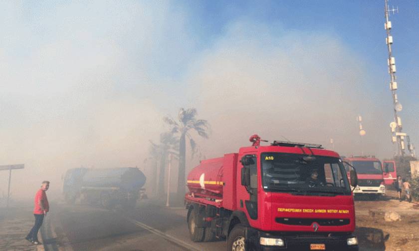 Φωτιά τώρα: Μεγάλη πυρκαγιά στη Ρόδο (pics&vid)
