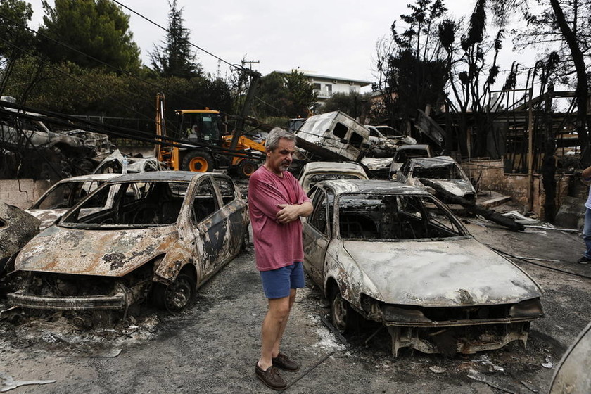 Φωτιά Αττική: Μεσίστιες κυματίζουν οι σημαίες στην Κομισιόν σε ένδειξη πένθους για την Ελλάδα