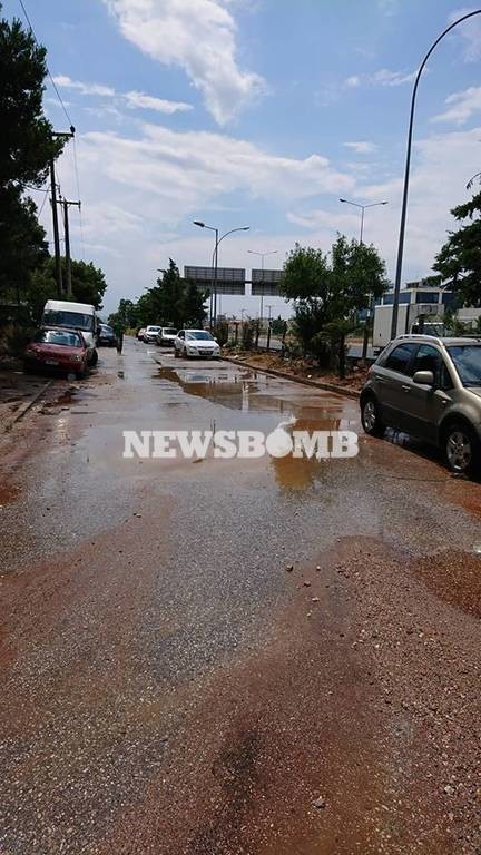 Πλημμύρες Εθνική Οδό Αθηνών - Λαμίας: Βουλωμένα φρεάτια και χείμαροι 