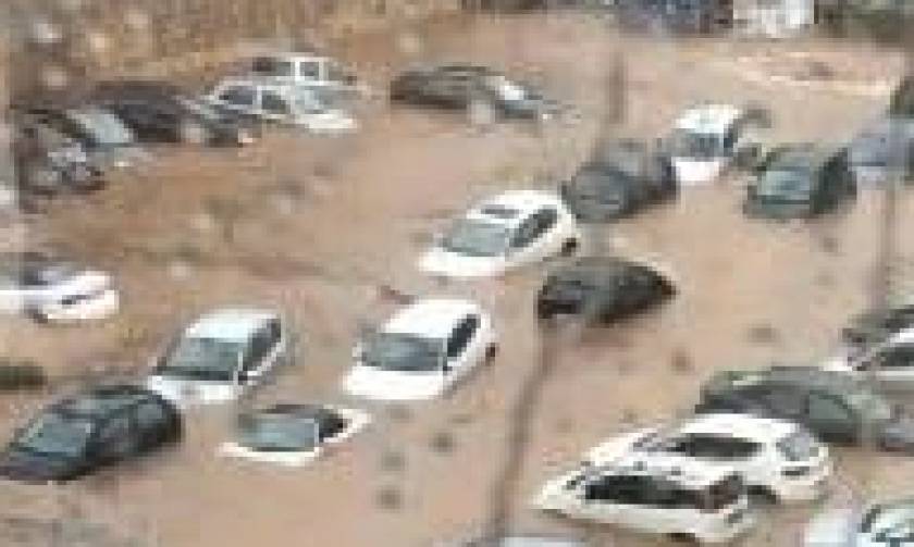 Καραμέρος για καταιγίδα: Να μην κυκλοφορούν οι πεζοί στην Αμαρουσίου – Χαλανδρίου